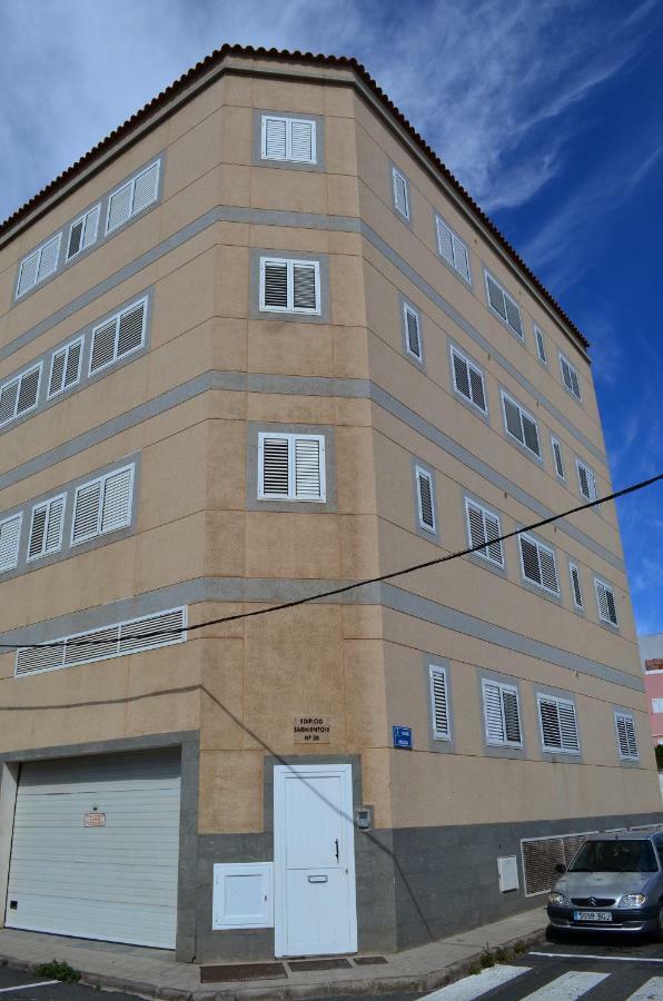 Vv Sarmiento Apartman Vecindario  Kültér fotó