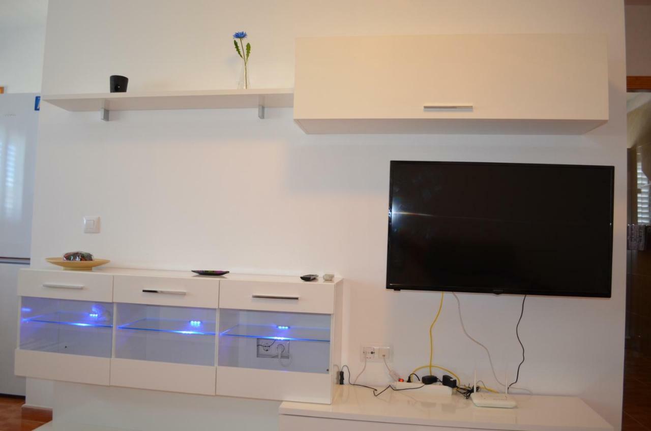 Vv Sarmiento Apartman Vecindario  Kültér fotó