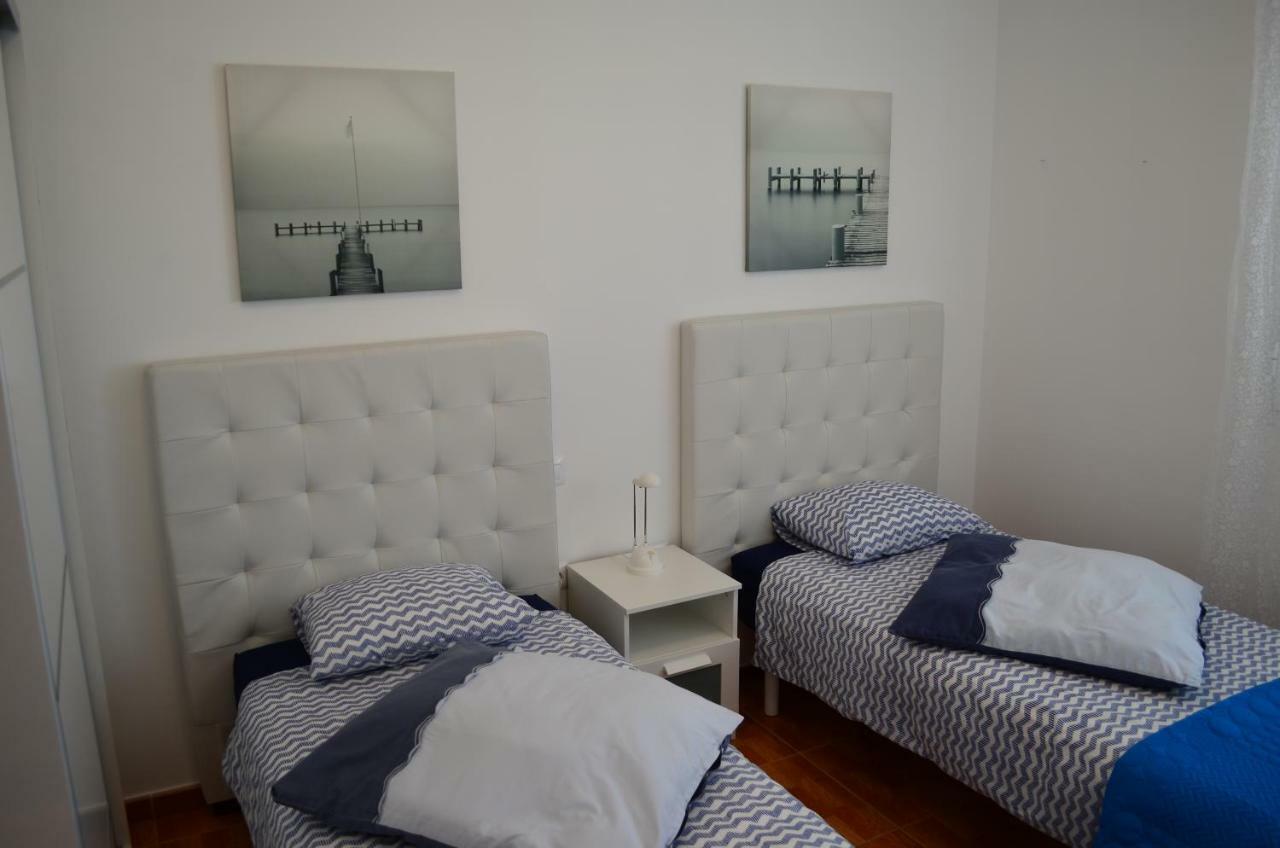 Vv Sarmiento Apartman Vecindario  Kültér fotó